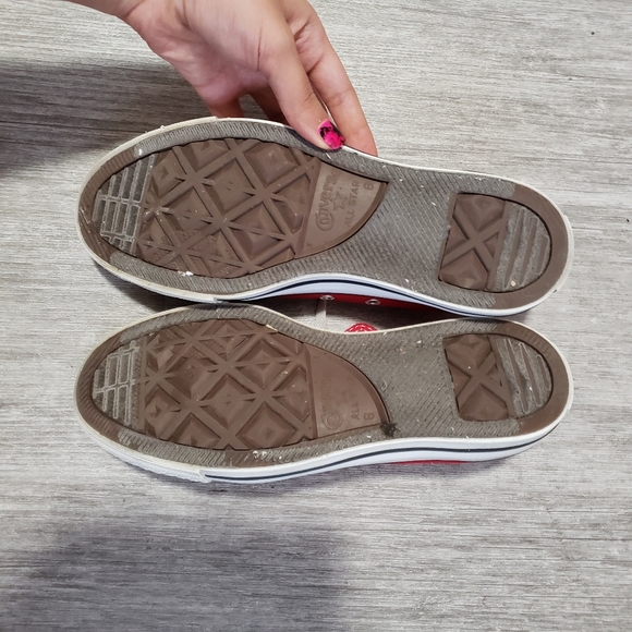 Red Converse Low Tops size 39 - Picture 4 of 4